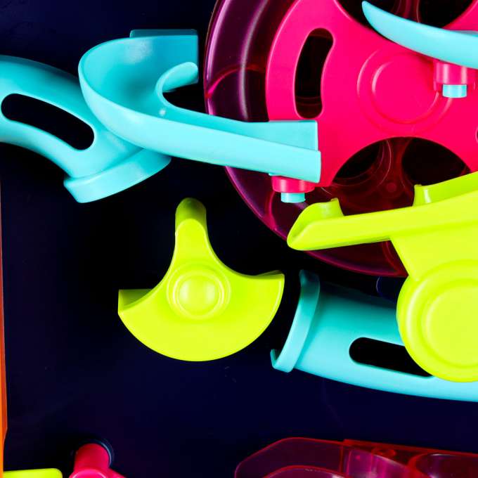 Crazy Ball Chain Reaction Game